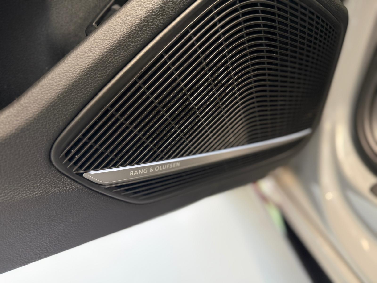 AUDI RS4 Avant 2.9 TFSI quattro tiptronic-image-10