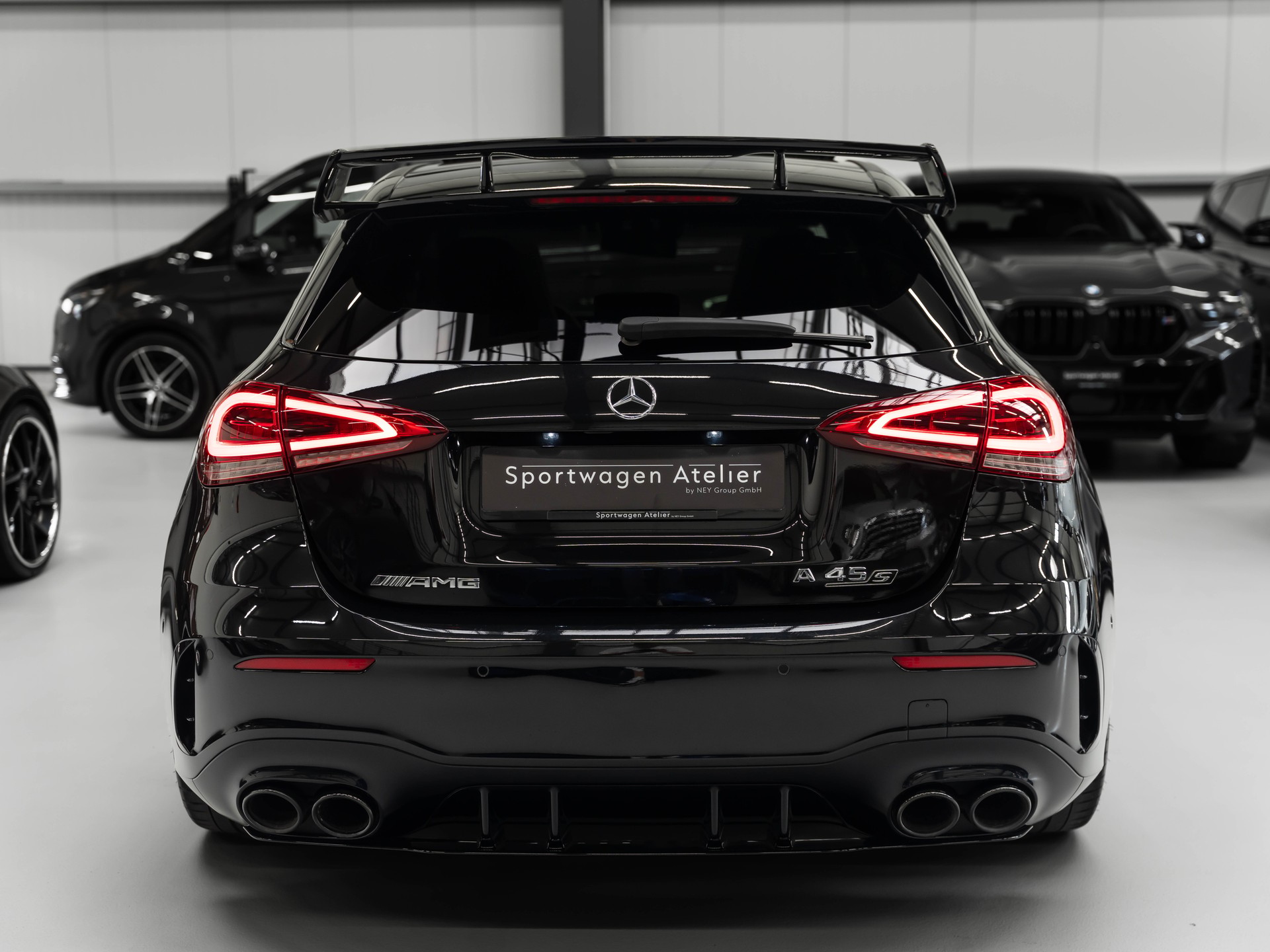 MERCEDES-BENZ A 45 S AMG 4Matic+ Speedshift-image-2