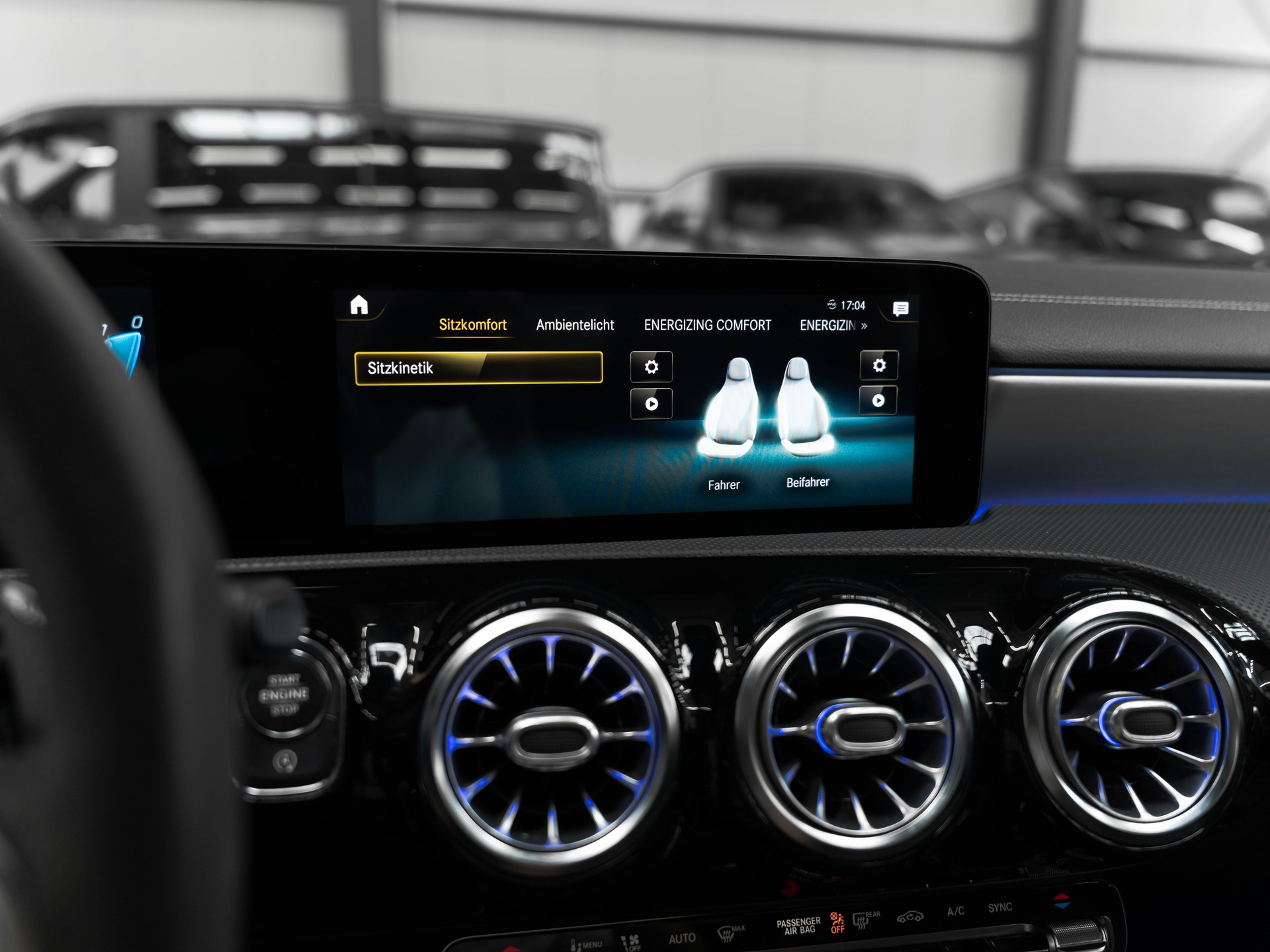MERCEDES-BENZ A 45 S AMG 4Matic+ Speedshift-image-27