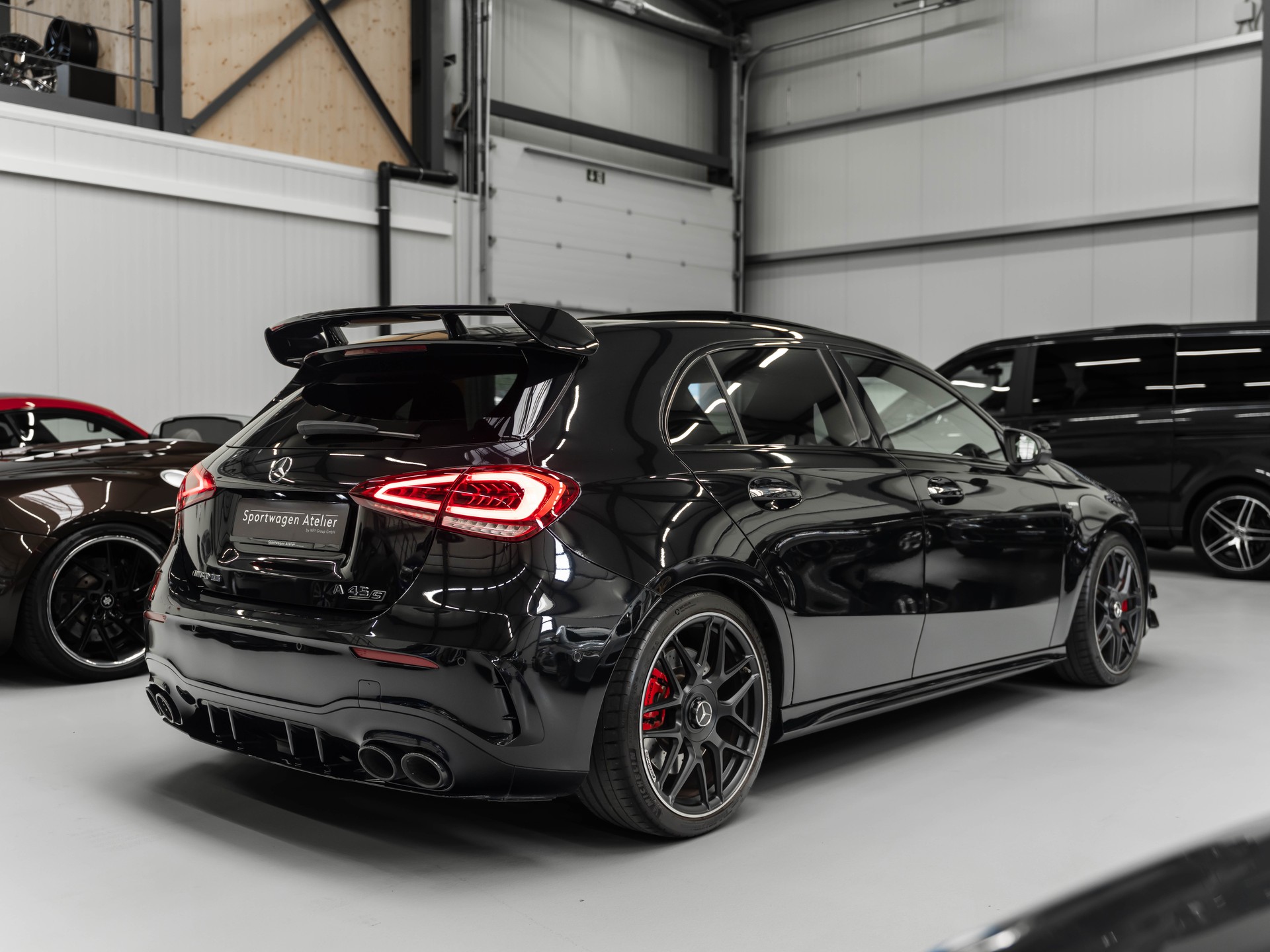 MERCEDES-BENZ A 45 S AMG 4Matic+ Speedshift-image-3