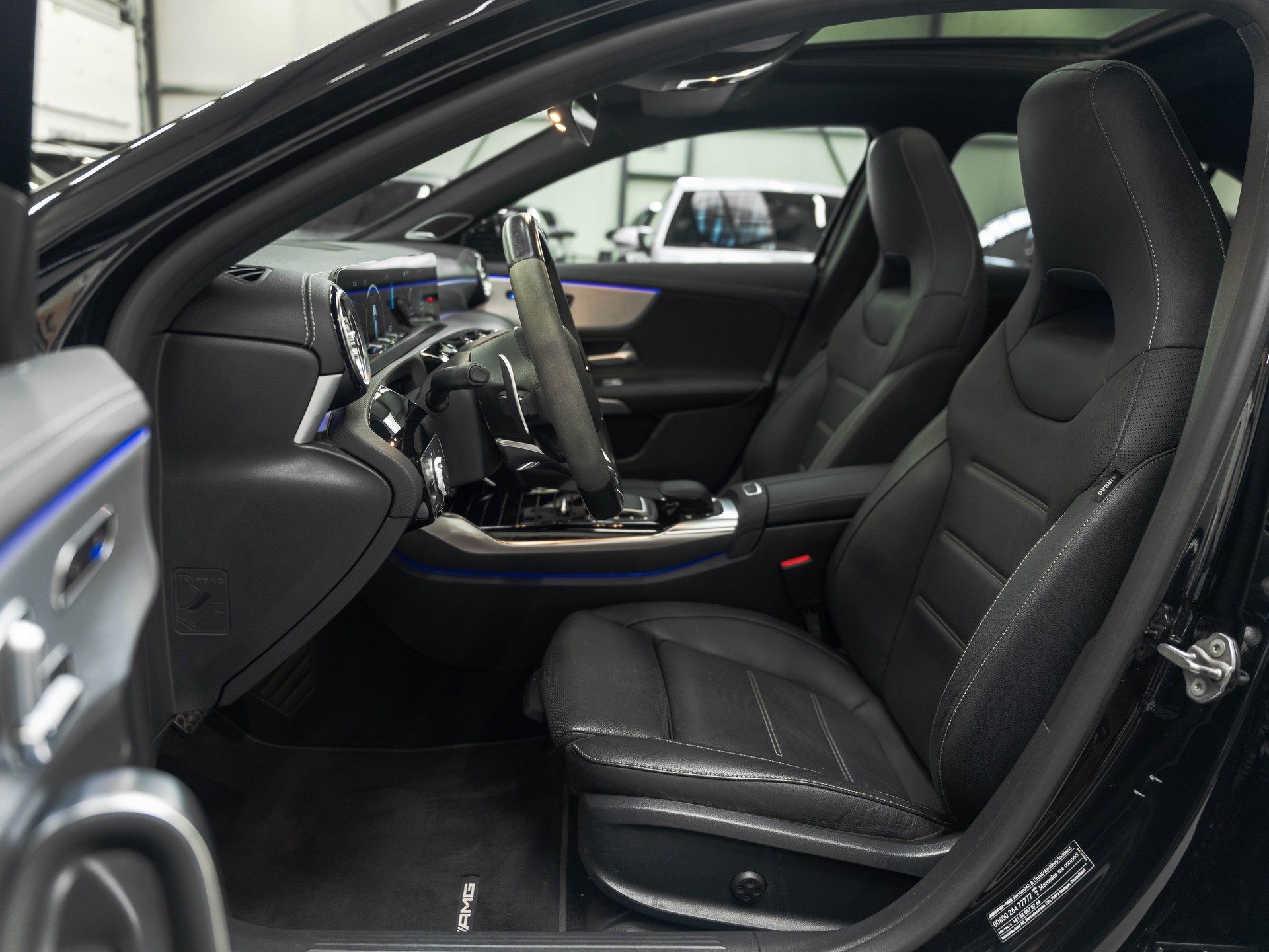 MERCEDES-BENZ A 45 S AMG 4Matic+ Speedshift-image-8