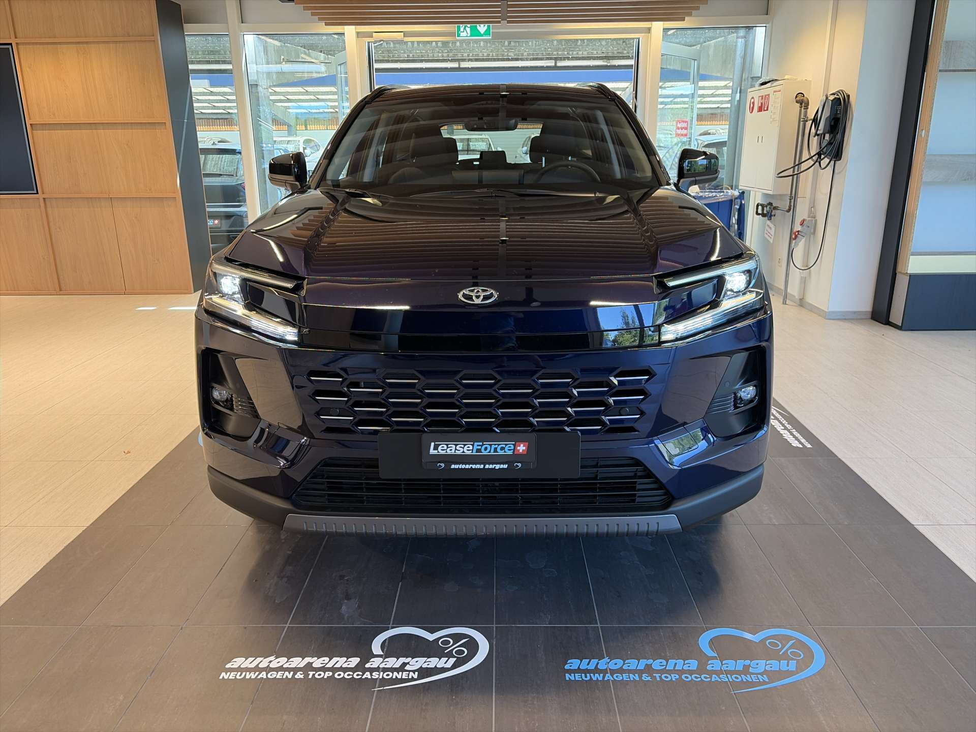 TOYOTA RAV-4 2.5 HSD Trend e-CVT AWD NEUES MODELL Automat-image-10