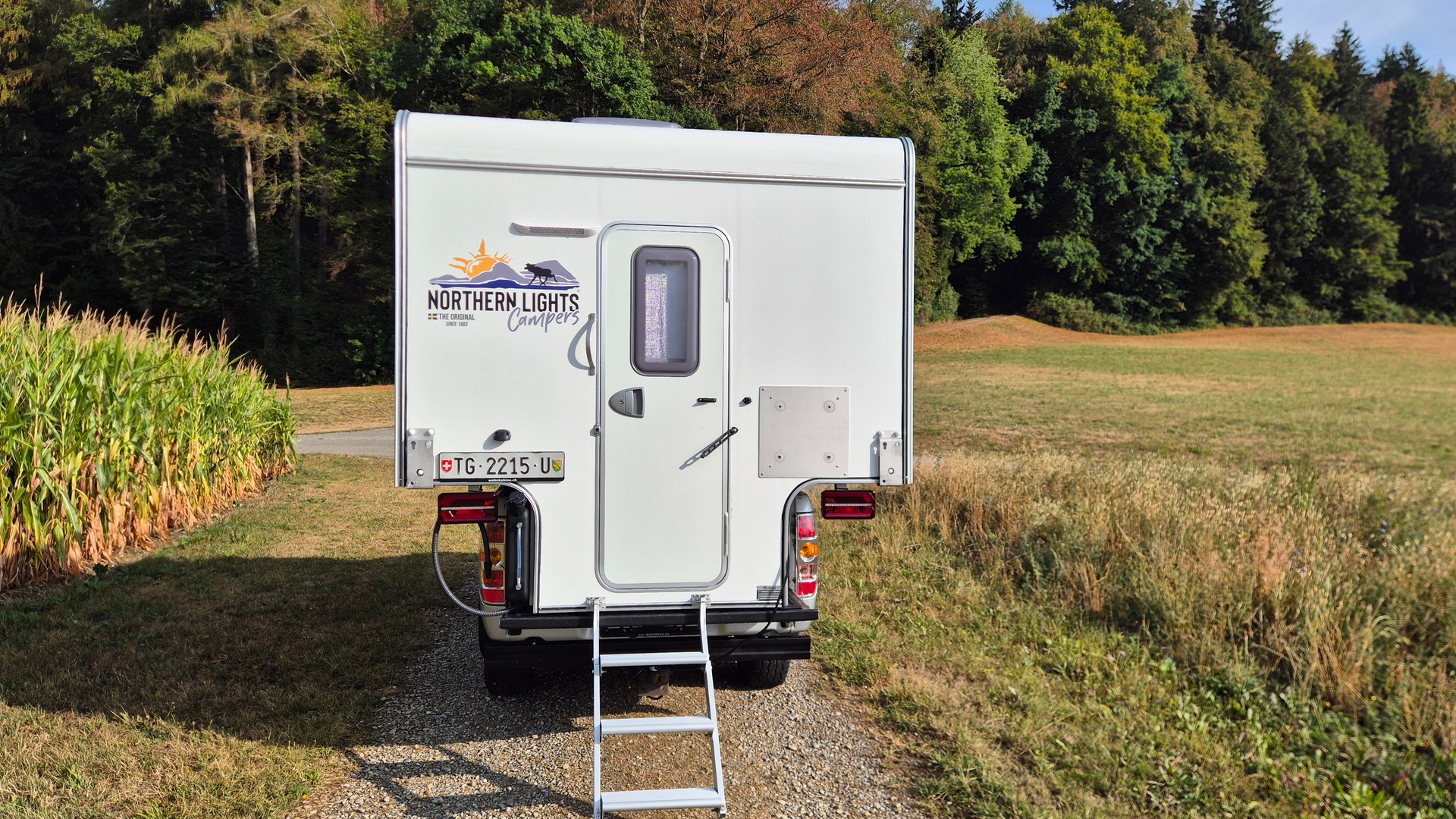 MAZDA BT-50 Pickup Camper-image-4
