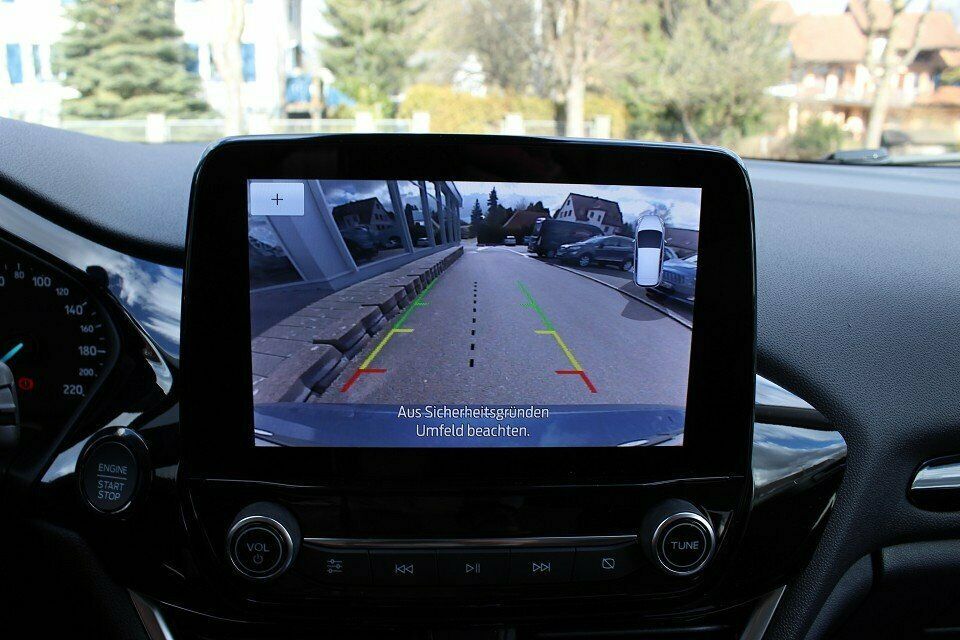 FORD 1.0 EcoB Hybrid Titanium-image-3