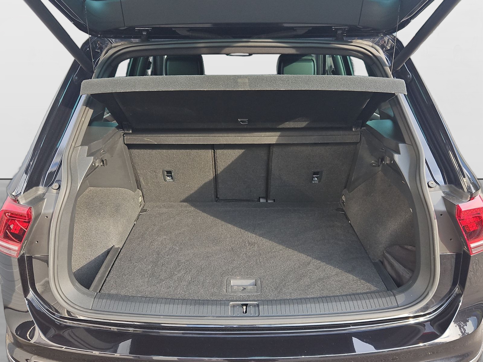 VW Tiguan 2.0 TDI SCR Highline DSG-image-13
