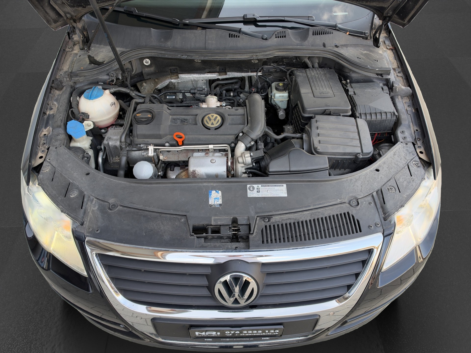 VW Passat Variant 1.4 TSI BlueMotion Value-image-16