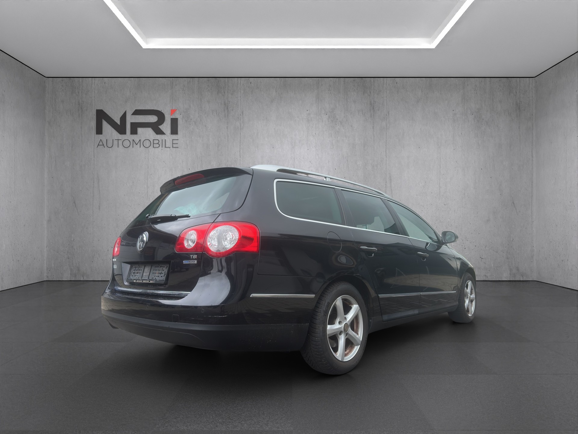 VW Passat Variant 1.4 TSI BlueMotion Value-image-4