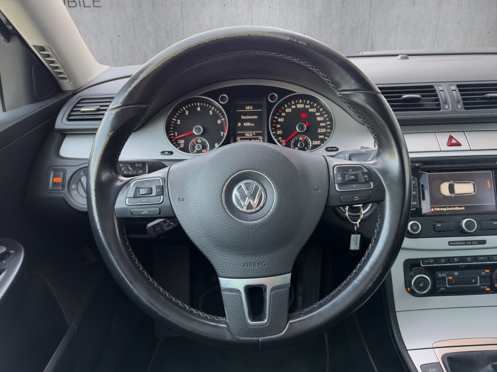 VW Passat Variant 1.4 TSI BlueMotion Value-image-13