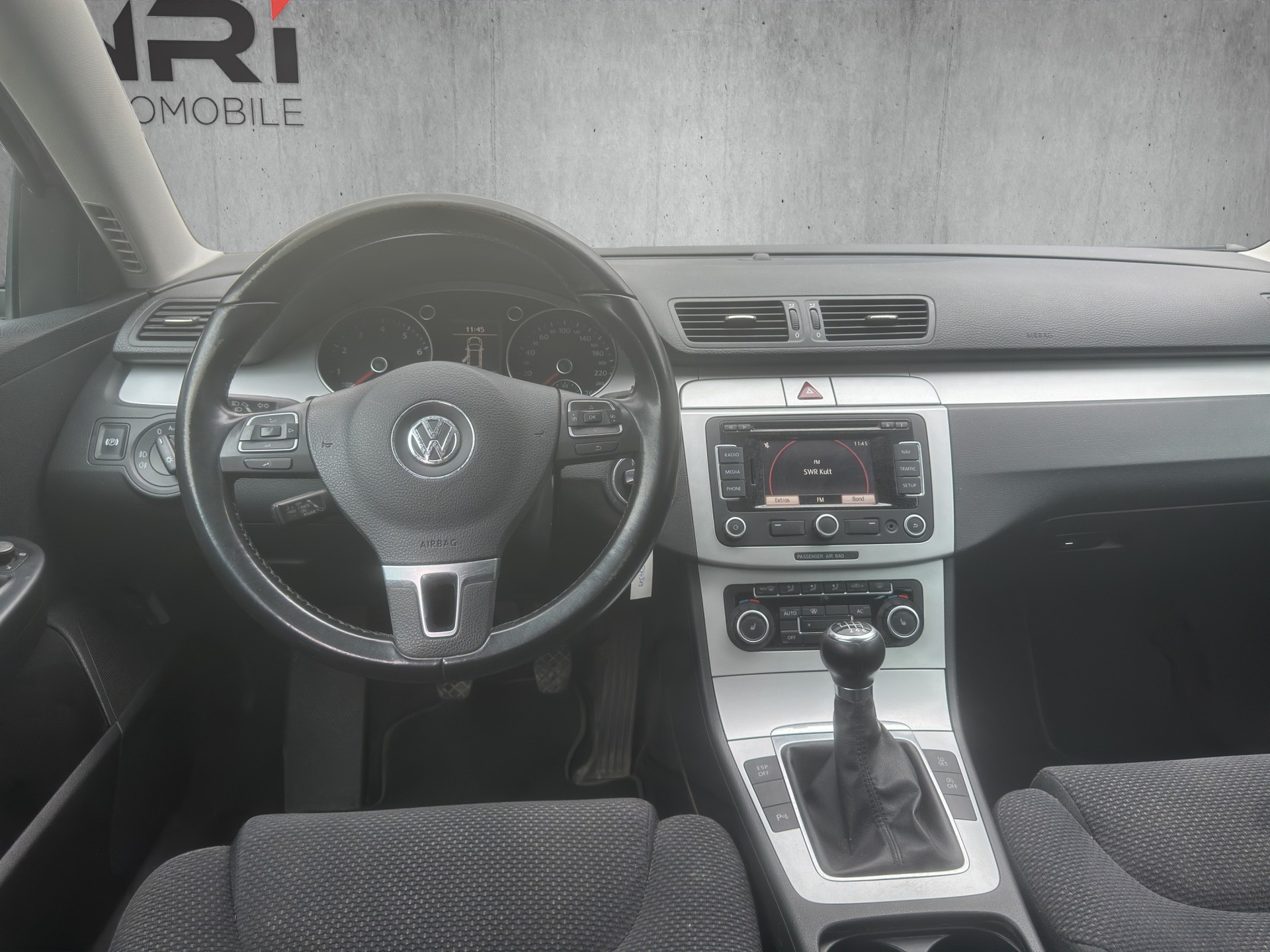 VW Passat Variant 1.4 TSI BlueMotion Value-image-9
