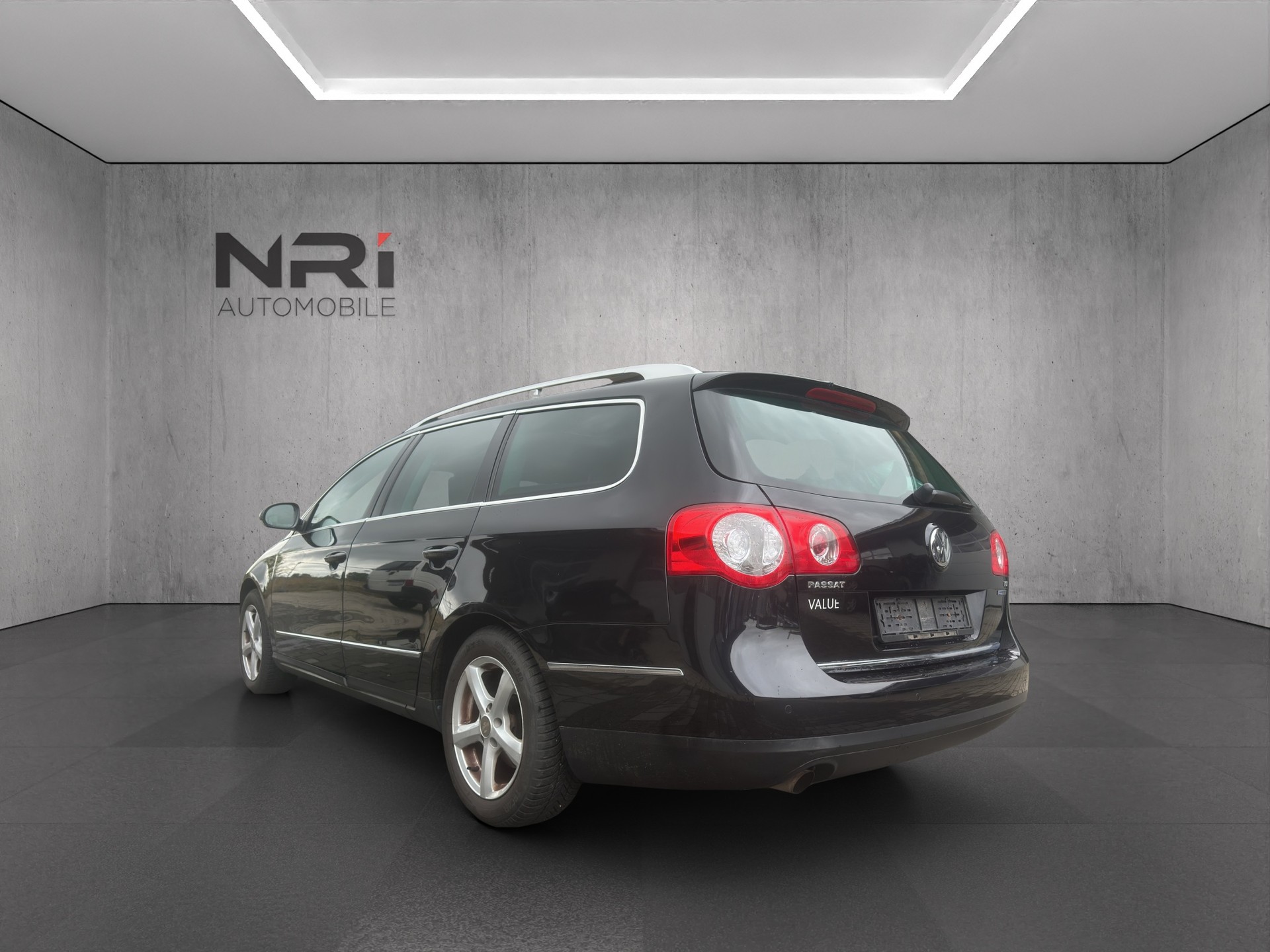 VW Passat Variant 1.4 TSI BlueMotion Value-image-6