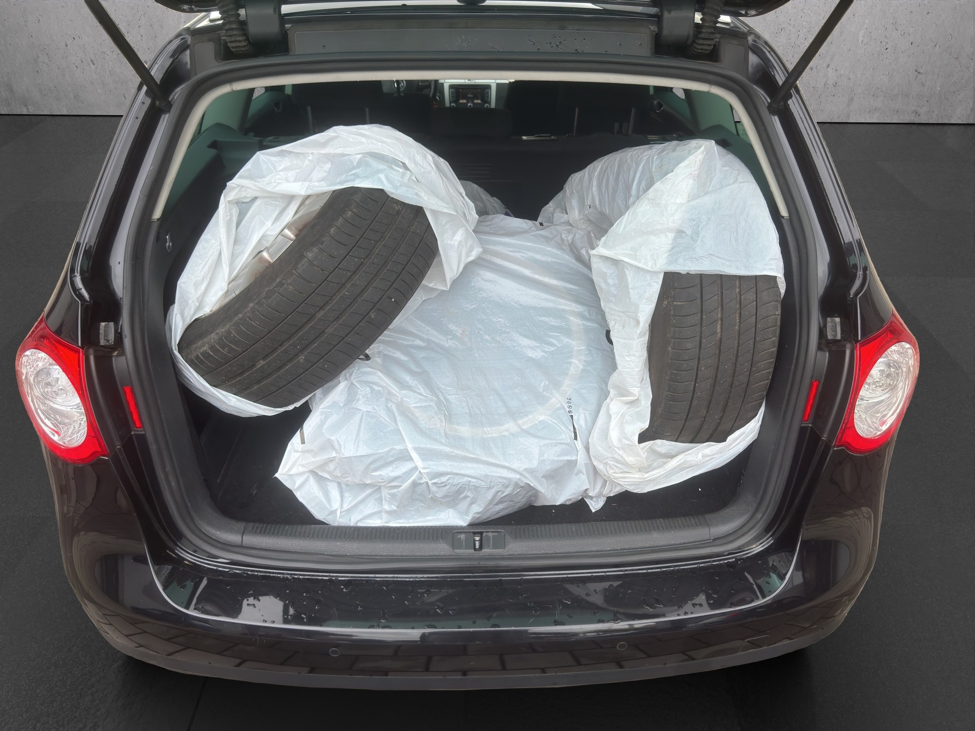 VW Passat Variant 1.4 TSI BlueMotion Value-image-12