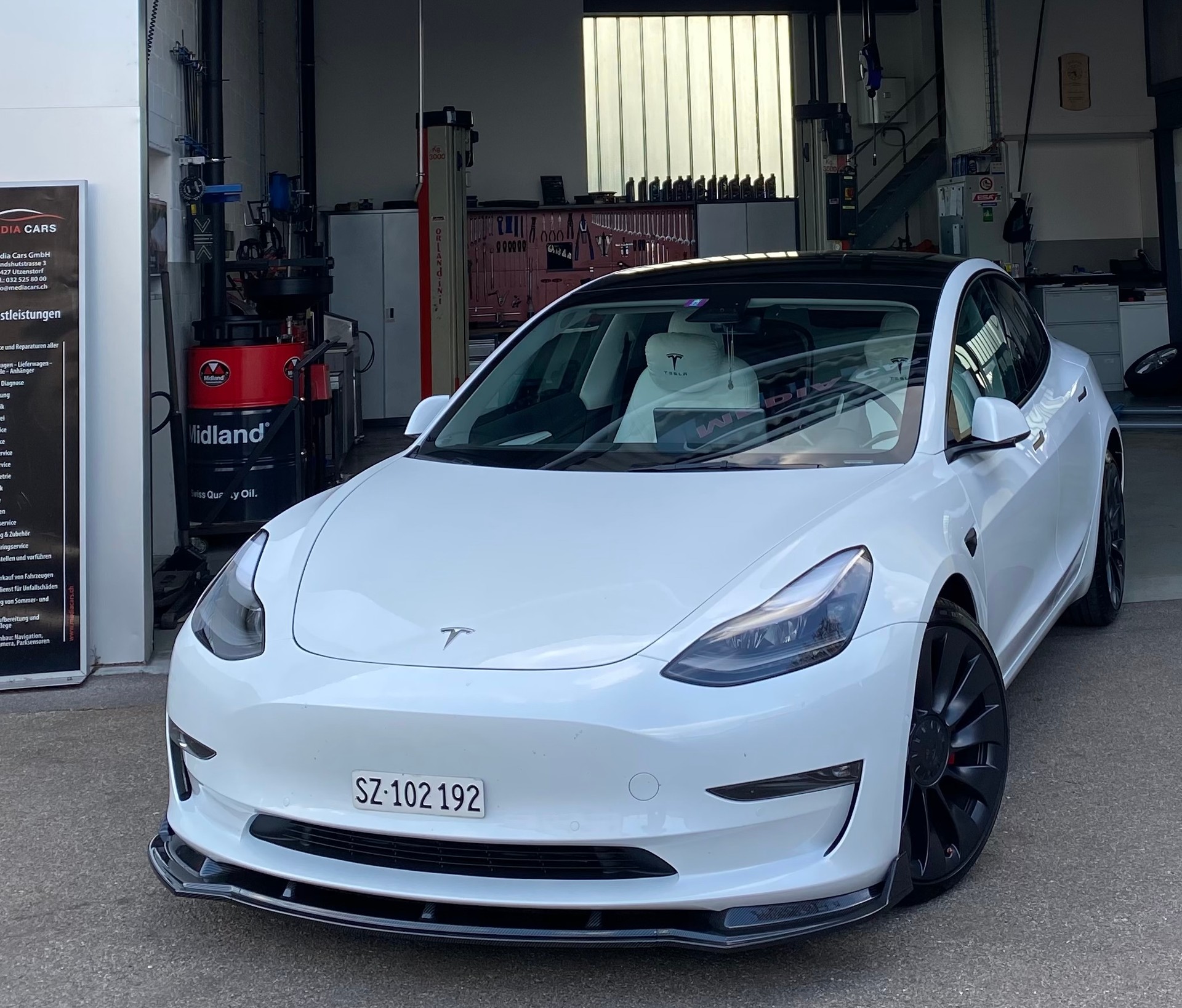 TESLA Performance D-image-0