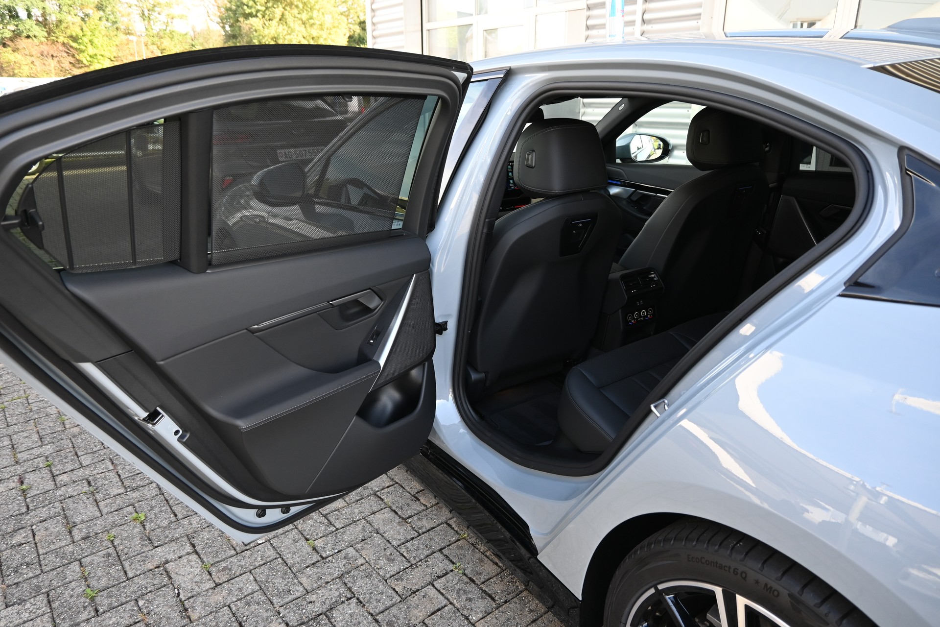 BMW 540d xDrive 48V M Sport Steptronic-image-12
