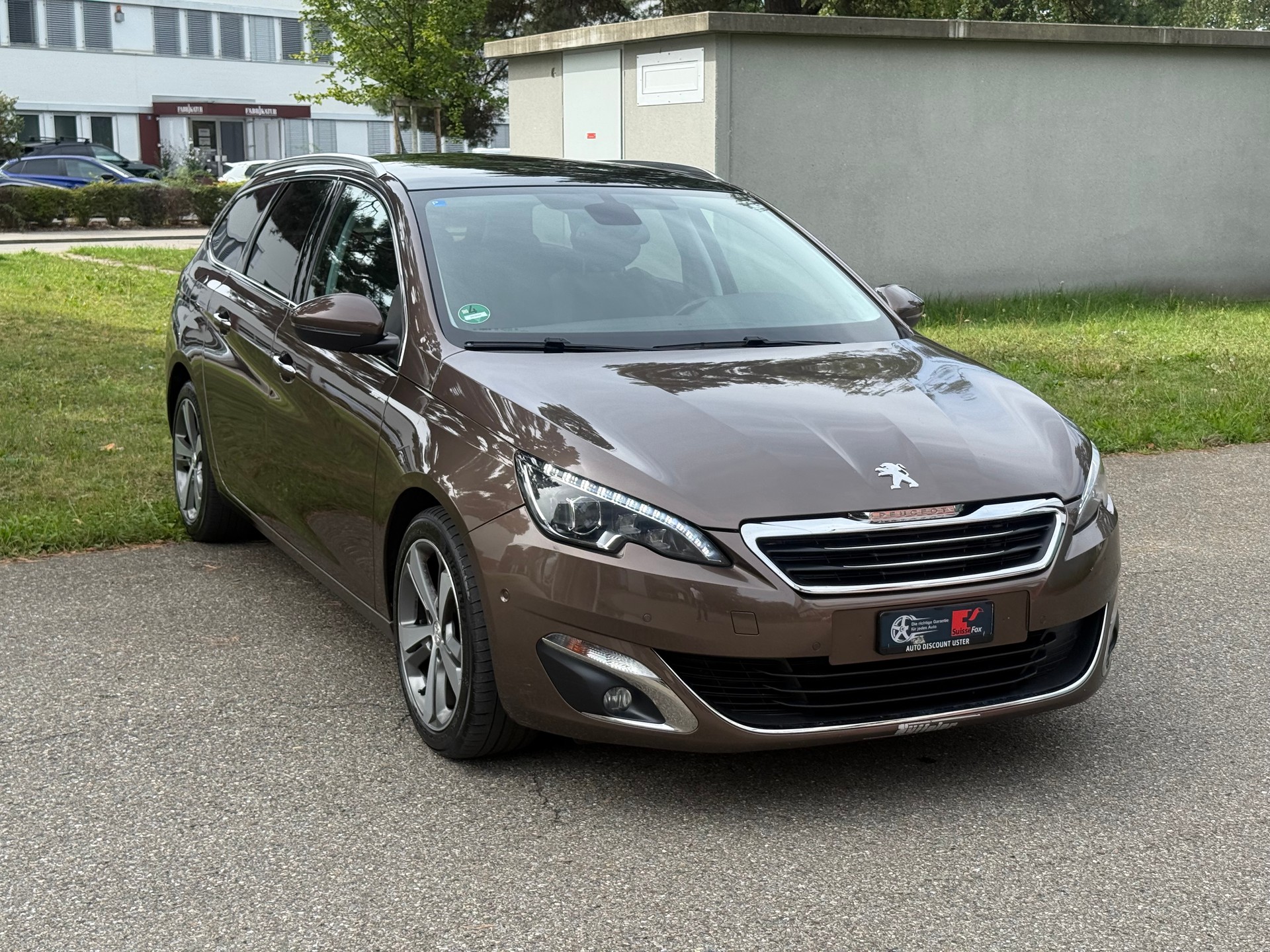 PEUGEOT 308 SW 2.0 BlueHDI Féline-image-2