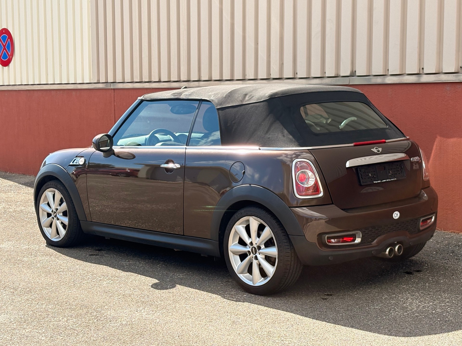 MINI Cooper S Cabriolet-image-3