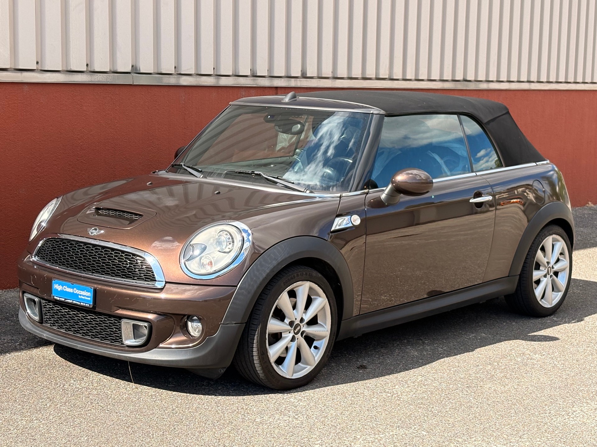 MINI Cooper S Cabriolet-image-0