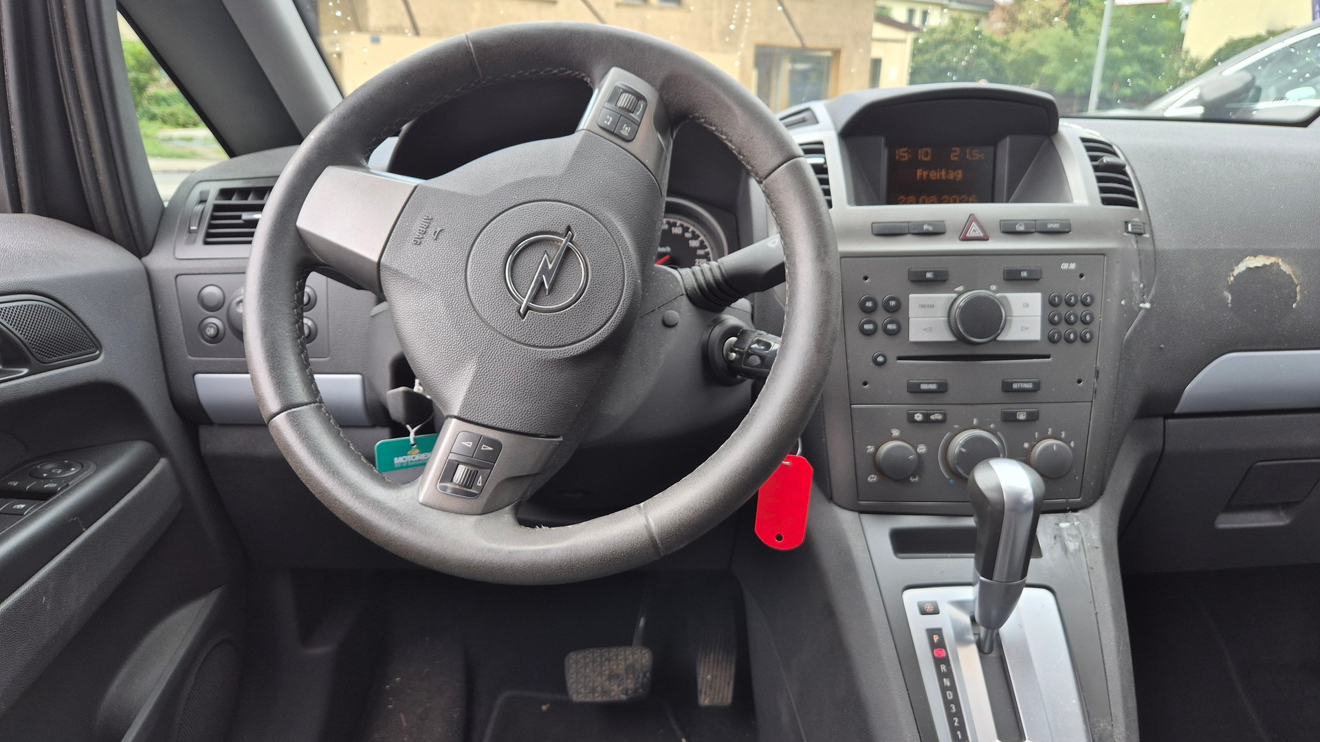 OPEL Zafira 2.2i Automat-image-10
