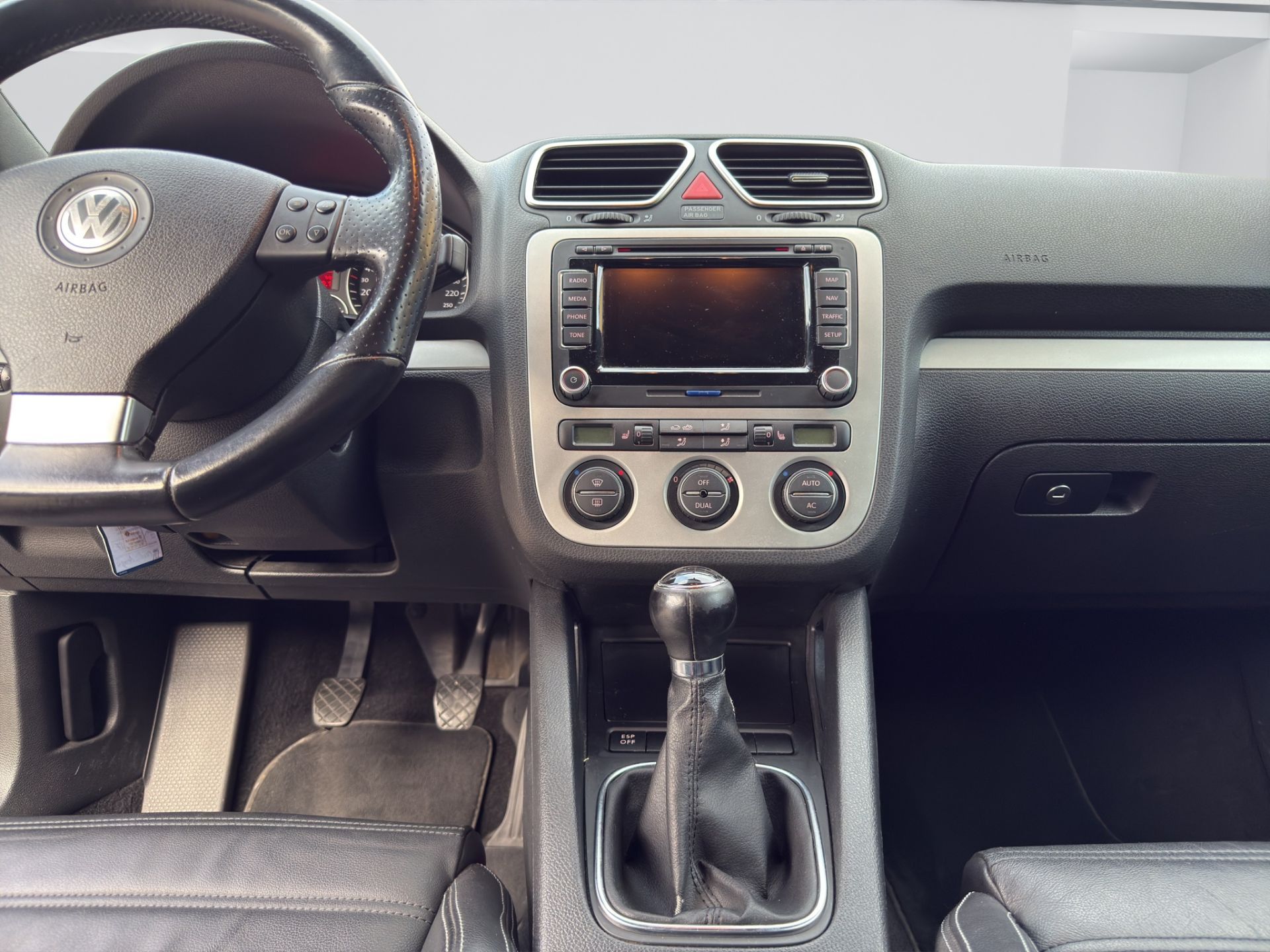 VW Scirocco 2.0 TSI-image-12