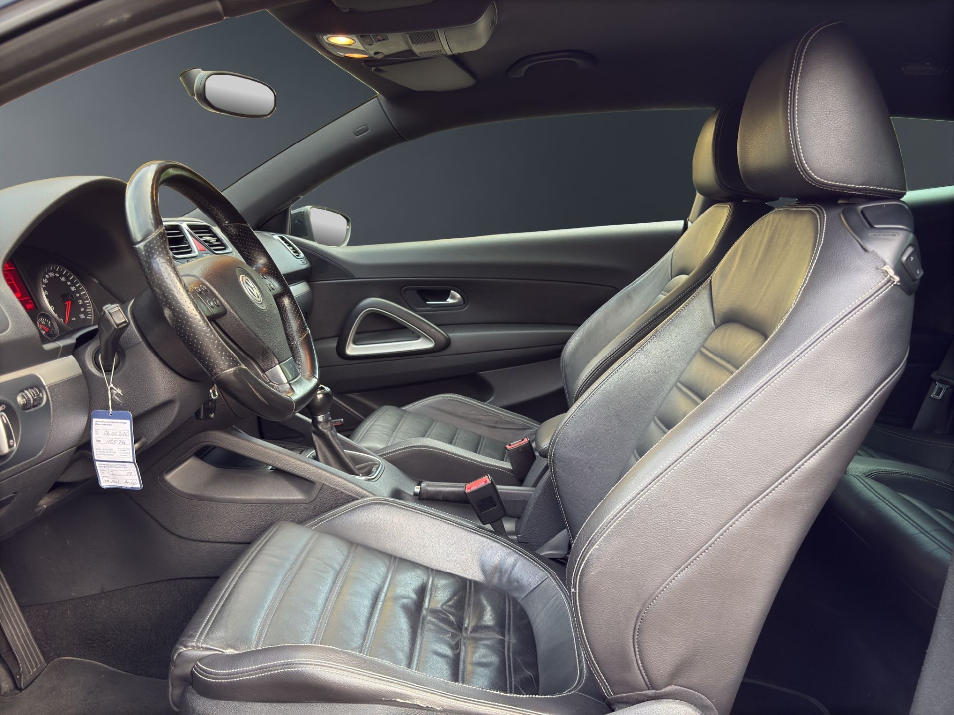 VW Scirocco 2.0 TSI-image-8