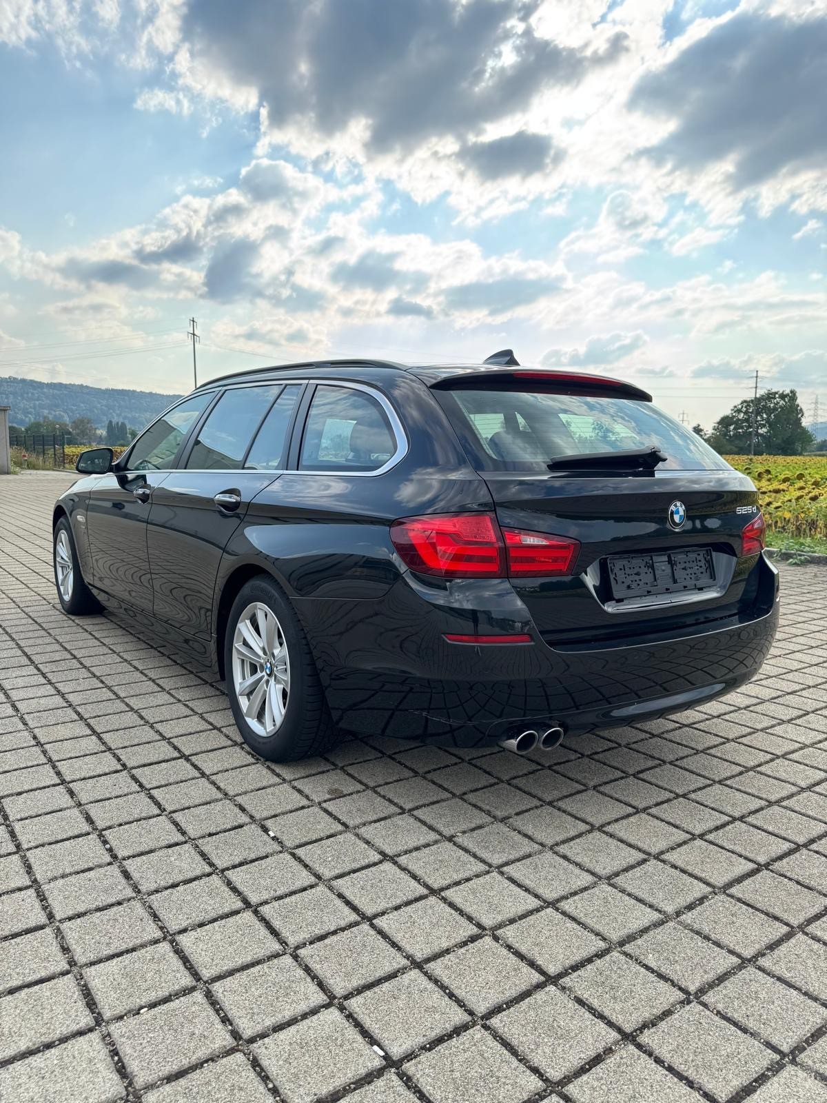BMW 525d xDrive Touring Steptronic-image-15