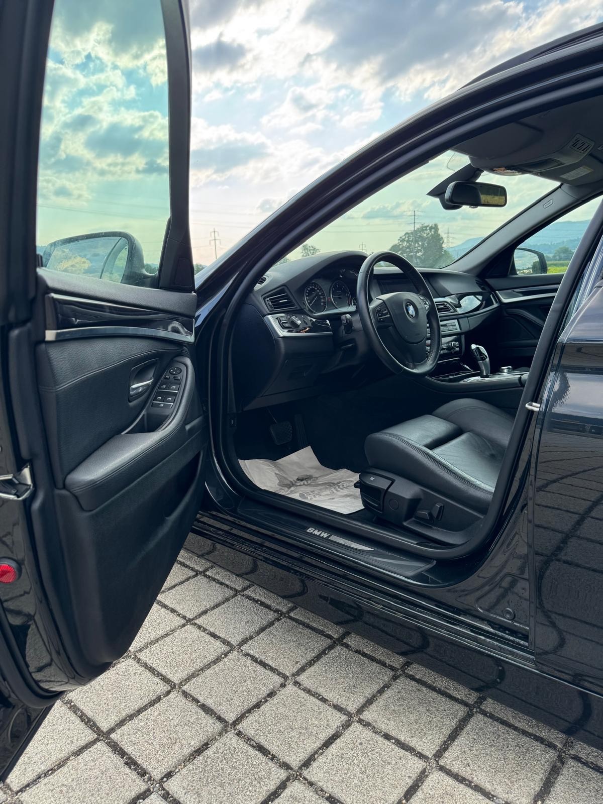 BMW 525d xDrive Touring Steptronic-image-3