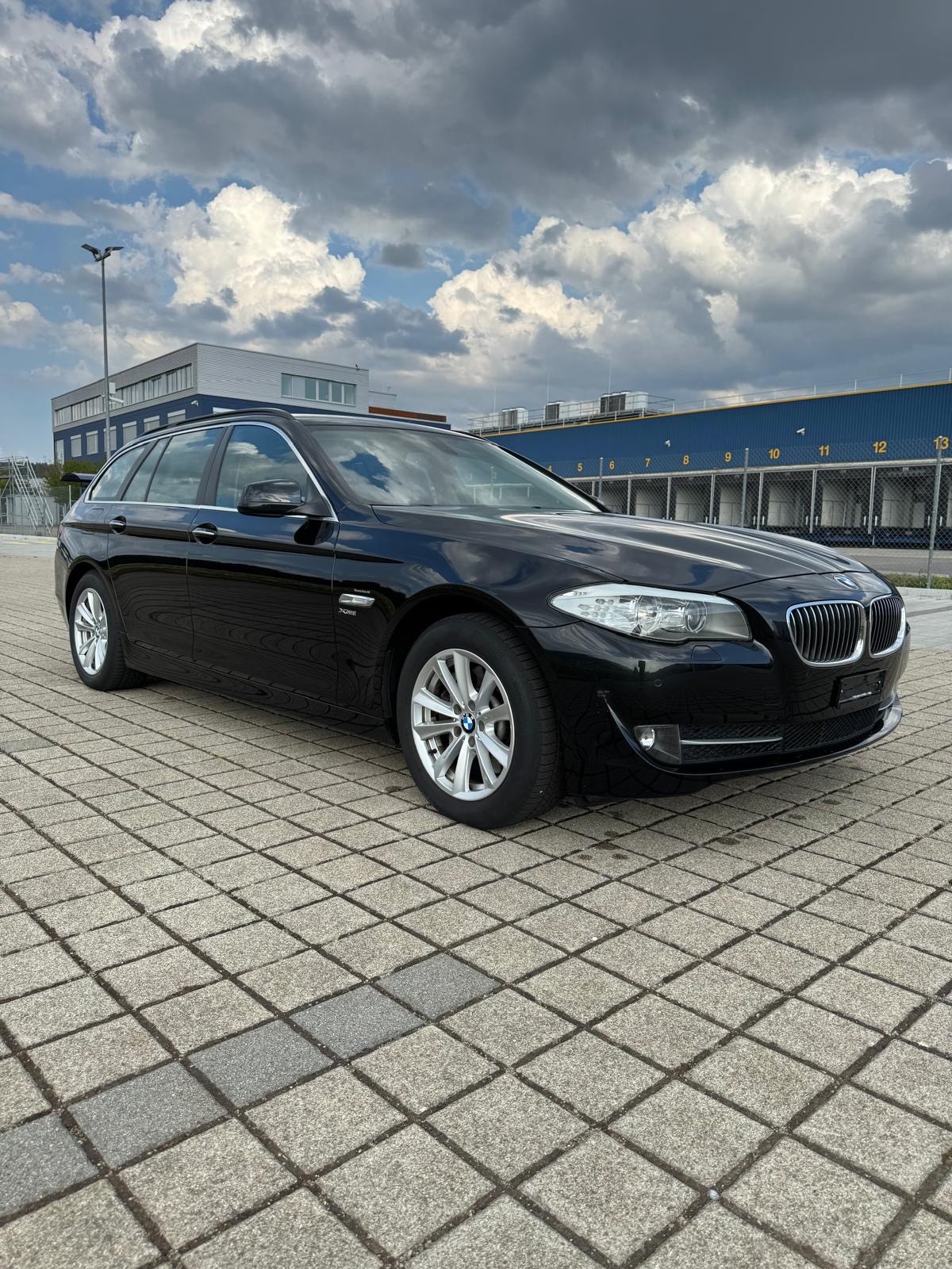 BMW 525d xDrive Touring Steptronic-image-2