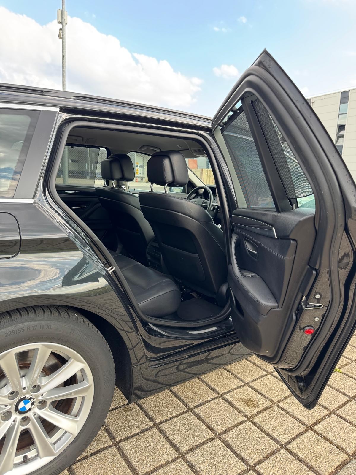 BMW 525d xDrive Touring Steptronic-image-12