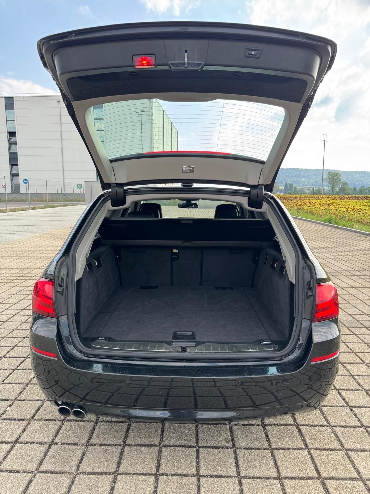 BMW 525d xDrive Touring Steptronic-image-14