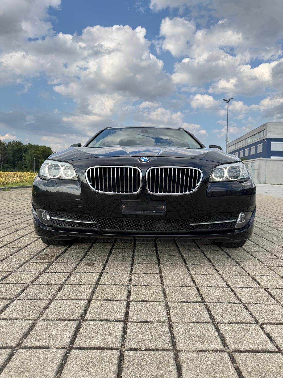 BMW 525d xDrive Touring Steptronic-image-1