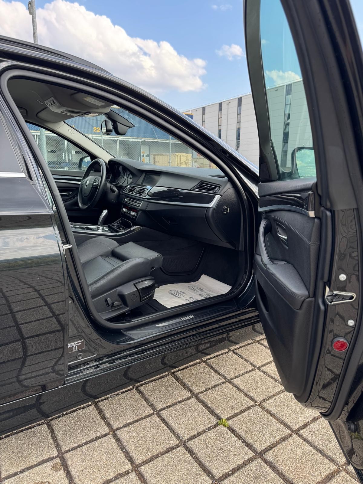 BMW 525d xDrive Touring Steptronic-image-5