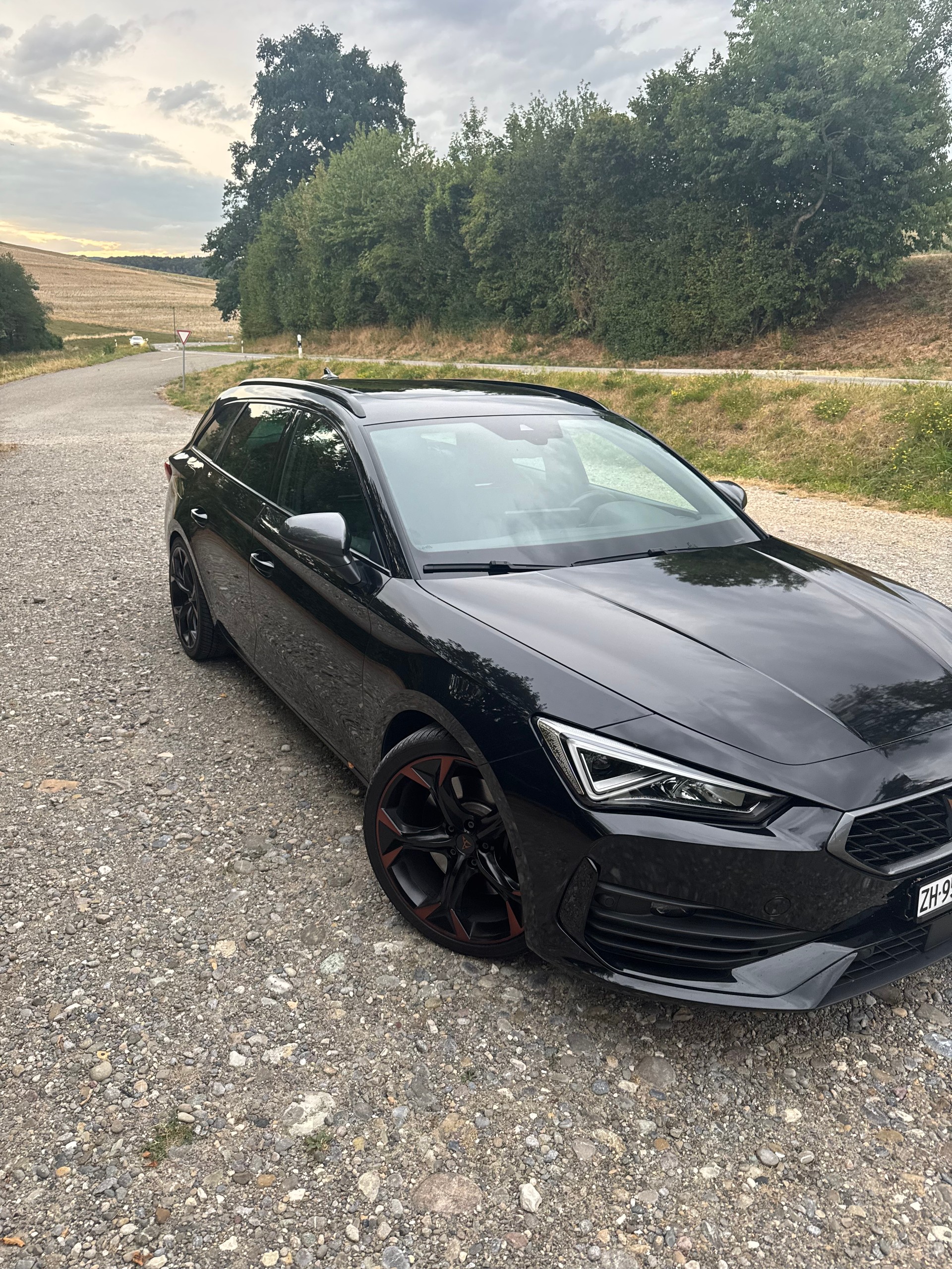 CUPRA LEON ST 2.0 TSI VZ DSG 4Drive-image-1