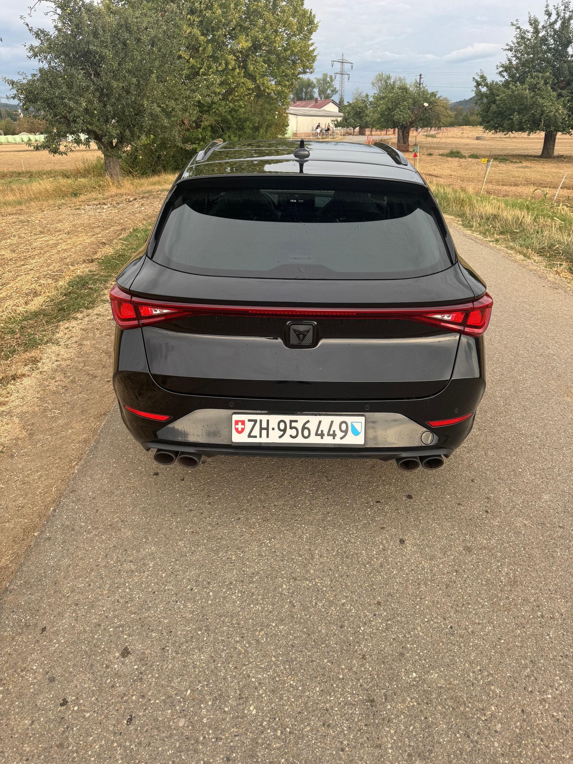 CUPRA LEON ST 2.0 TSI VZ DSG 4Drive-image-15