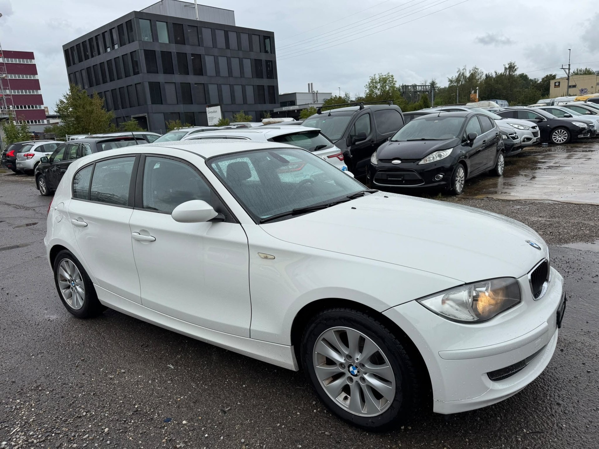 BMW 116i Access-image-1