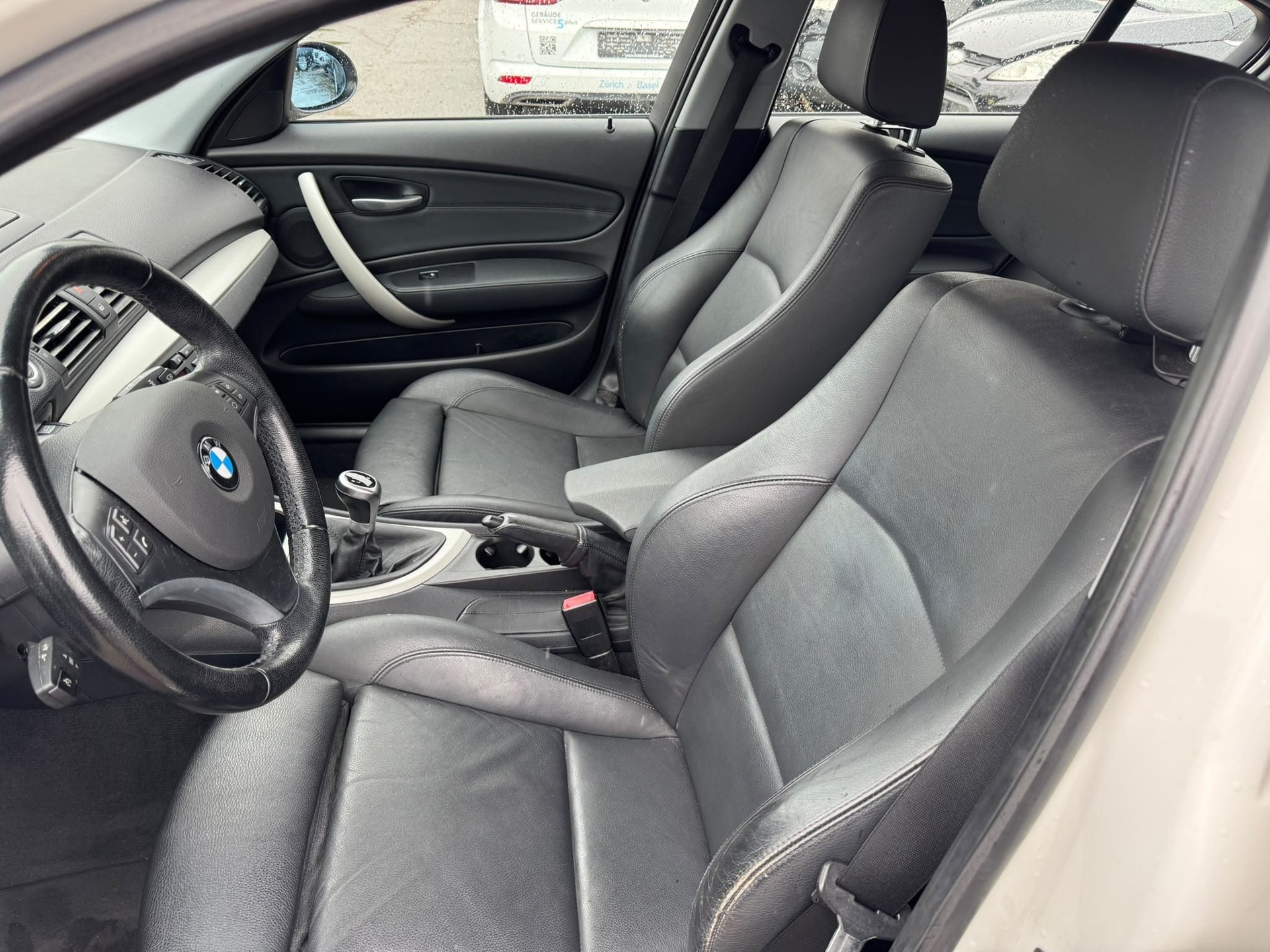 BMW 116i Access-image-8