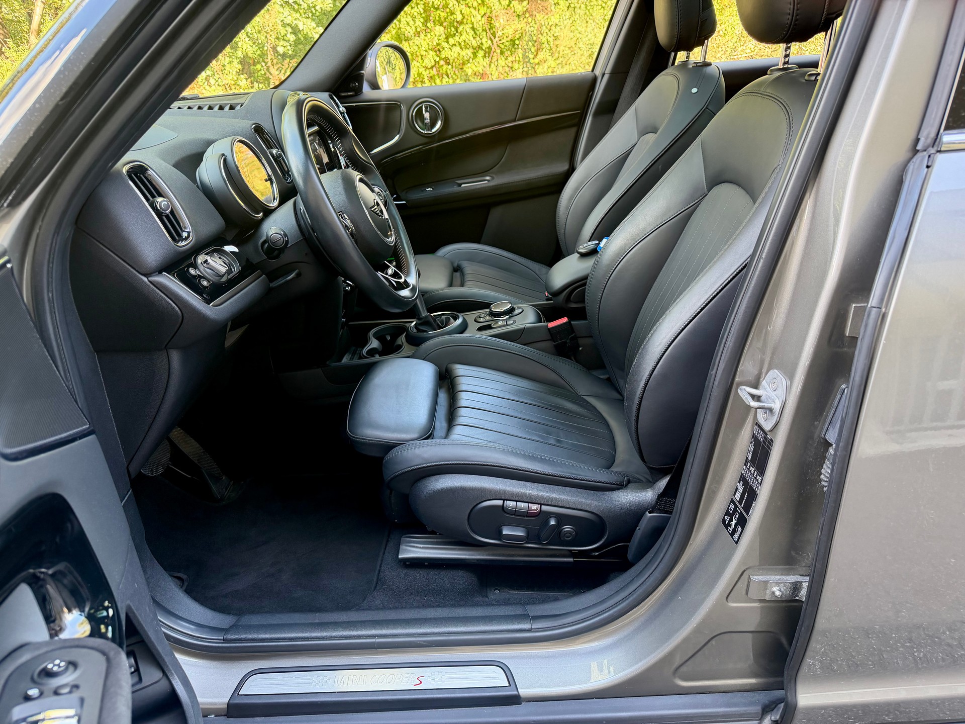 MINI Countryman Cooper S ALL4 Steptronic - 1.Hanf - Melting Silver - Chili Paket --image-6