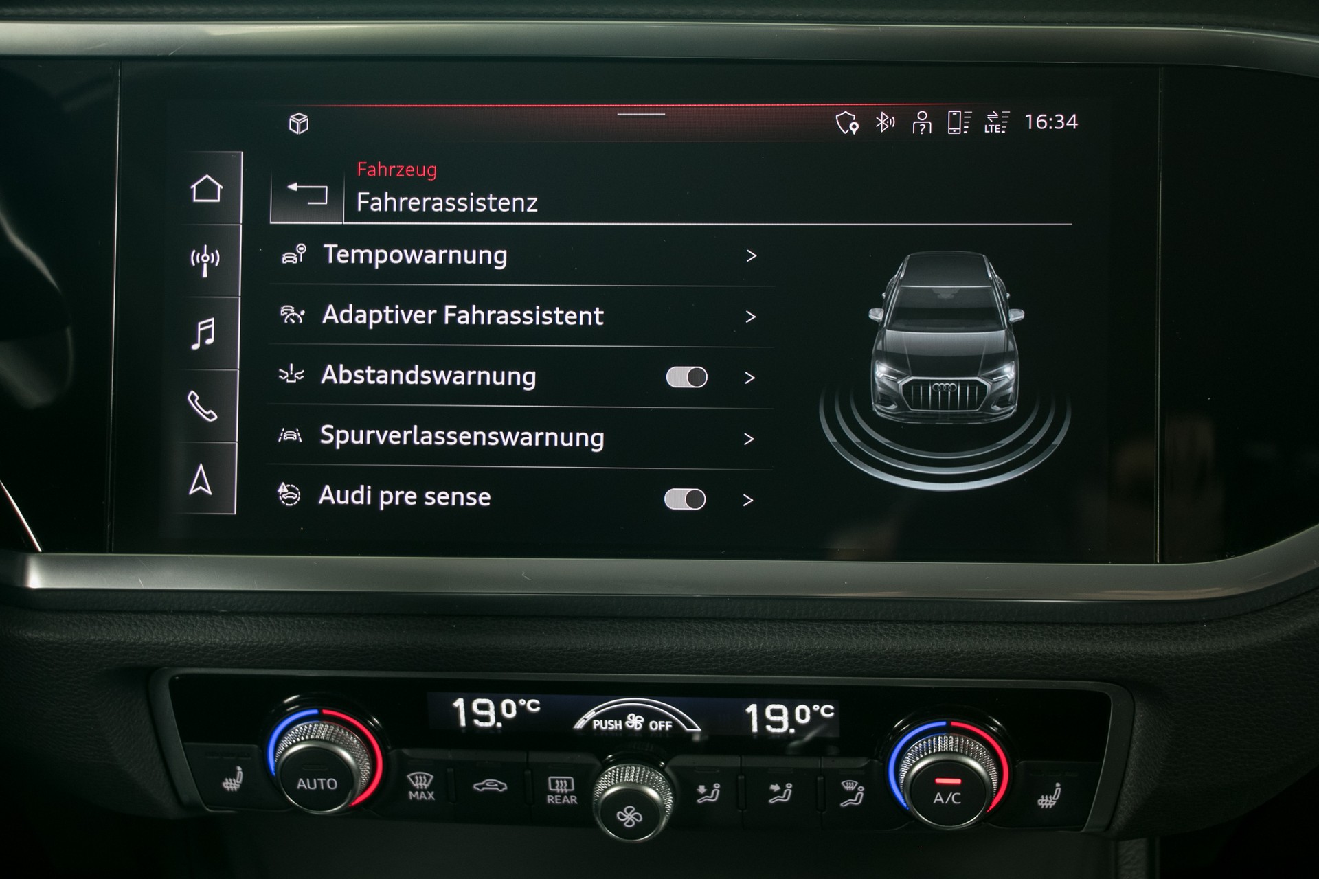 AUDI Q3 40 TFSI advanced quattro S-tronic-image-6