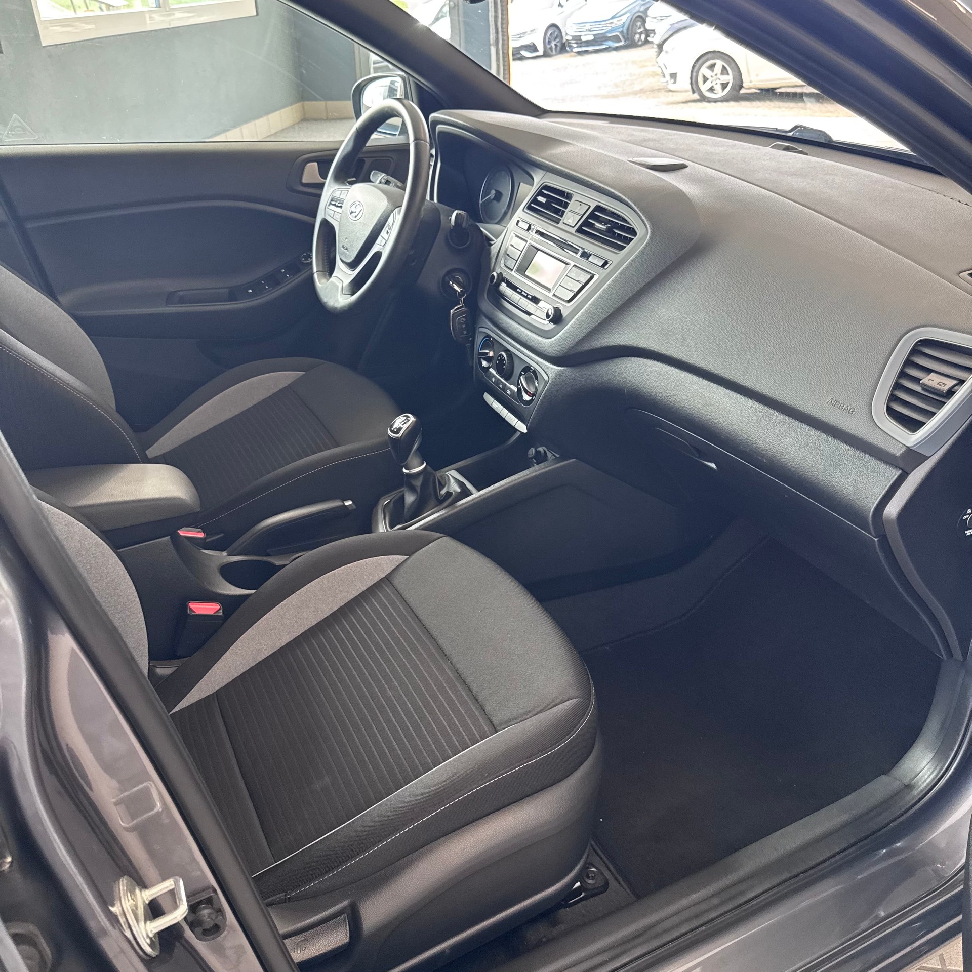 HYUNDAI i20 1.0 T-GDi Amplia-image-15