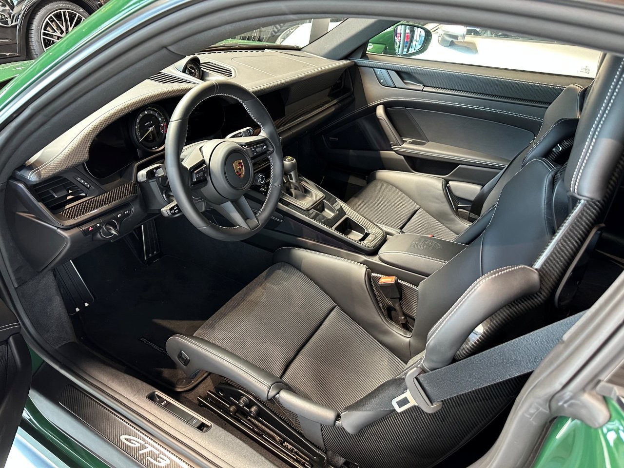 PORSCHE 911 GT3 Touring PDK-image-5