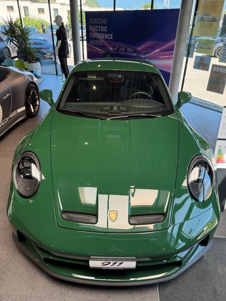 PORSCHE 911 GT3 Touring PDK-image-10