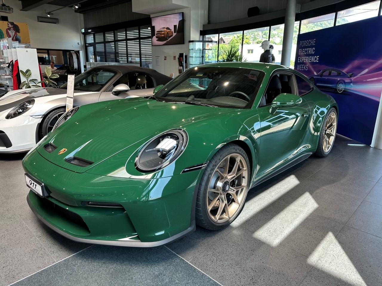 PORSCHE 911 GT3 Touring PDK-image-0
