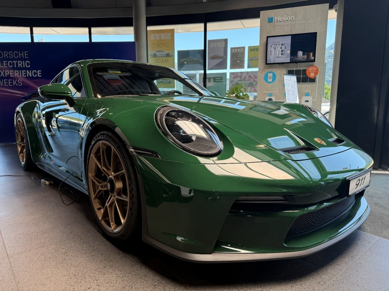 PORSCHE 911 GT3 Touring PDK-image-9
