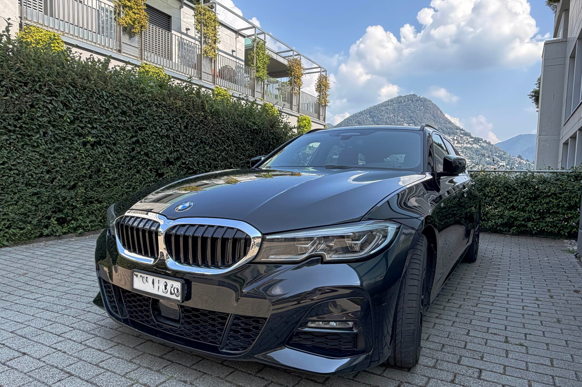 BMW 330d xDrive-image-0