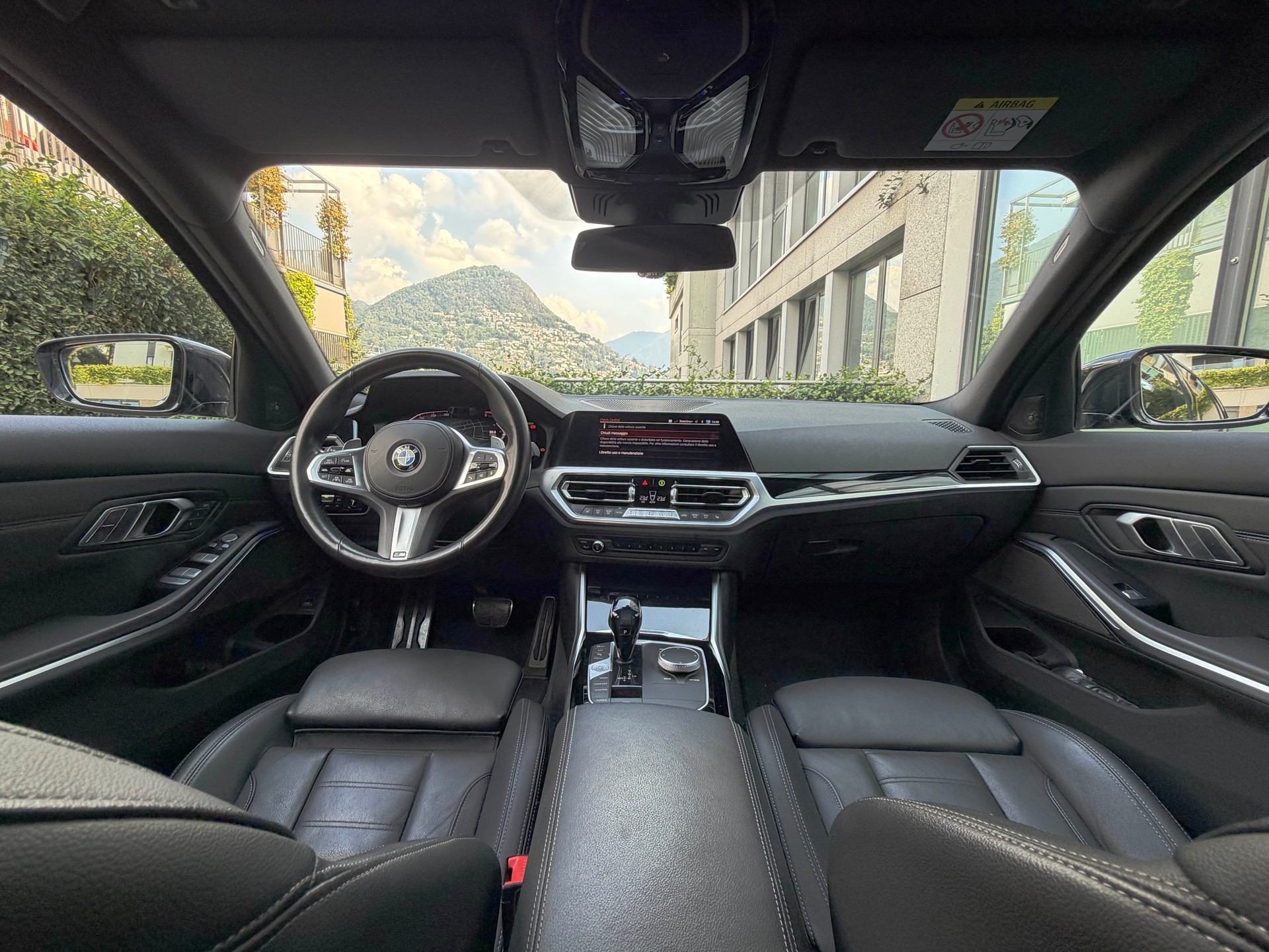 BMW 330d xDrive-image-2