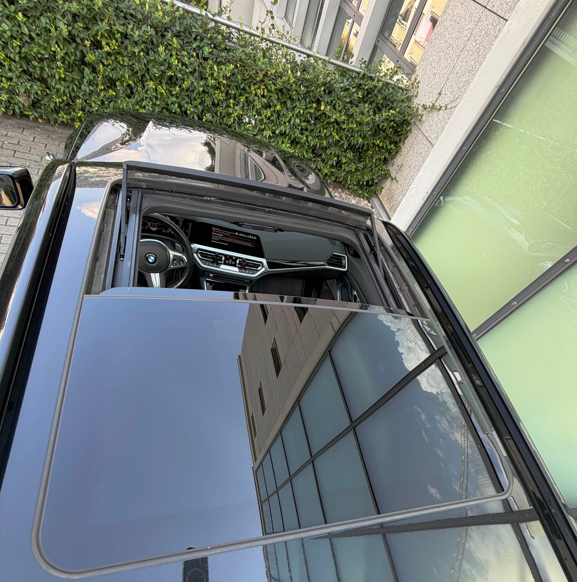 BMW 330d xDrive-image-5