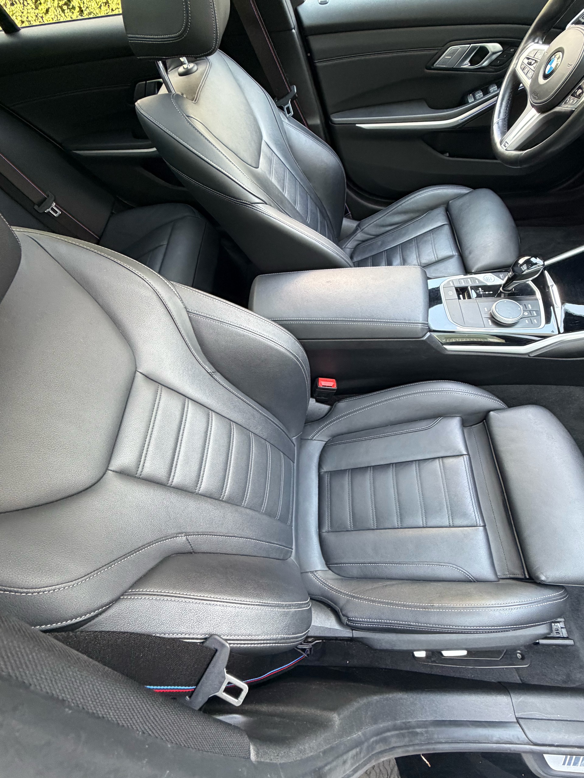 BMW 330d xDrive-image-8
