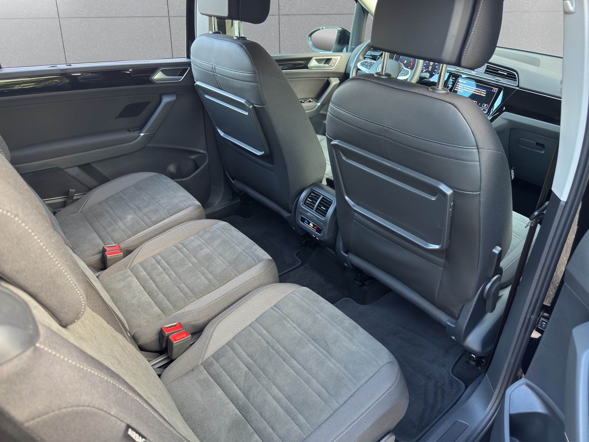 VW Touran 1.5 TSI EVO Highline DSG-image-14