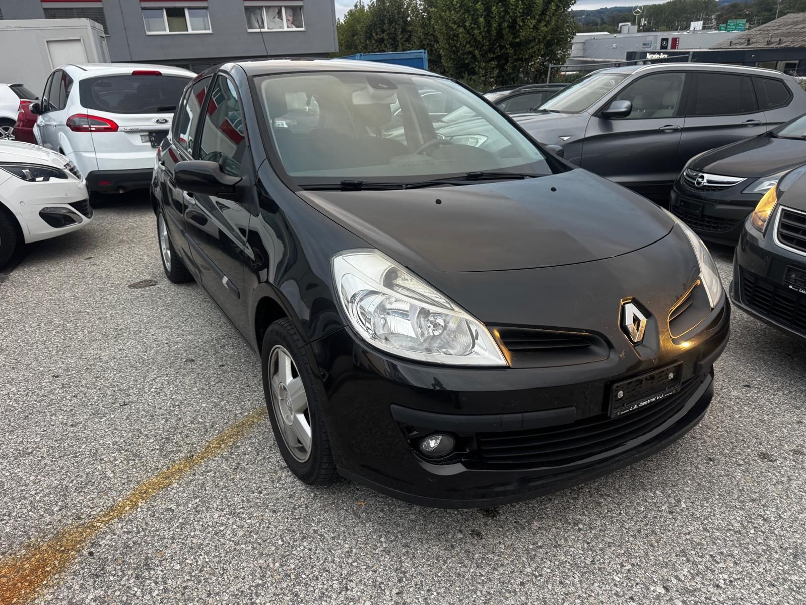 RENAULT Clio 1.2 16V Turbo Dynamique-image-1