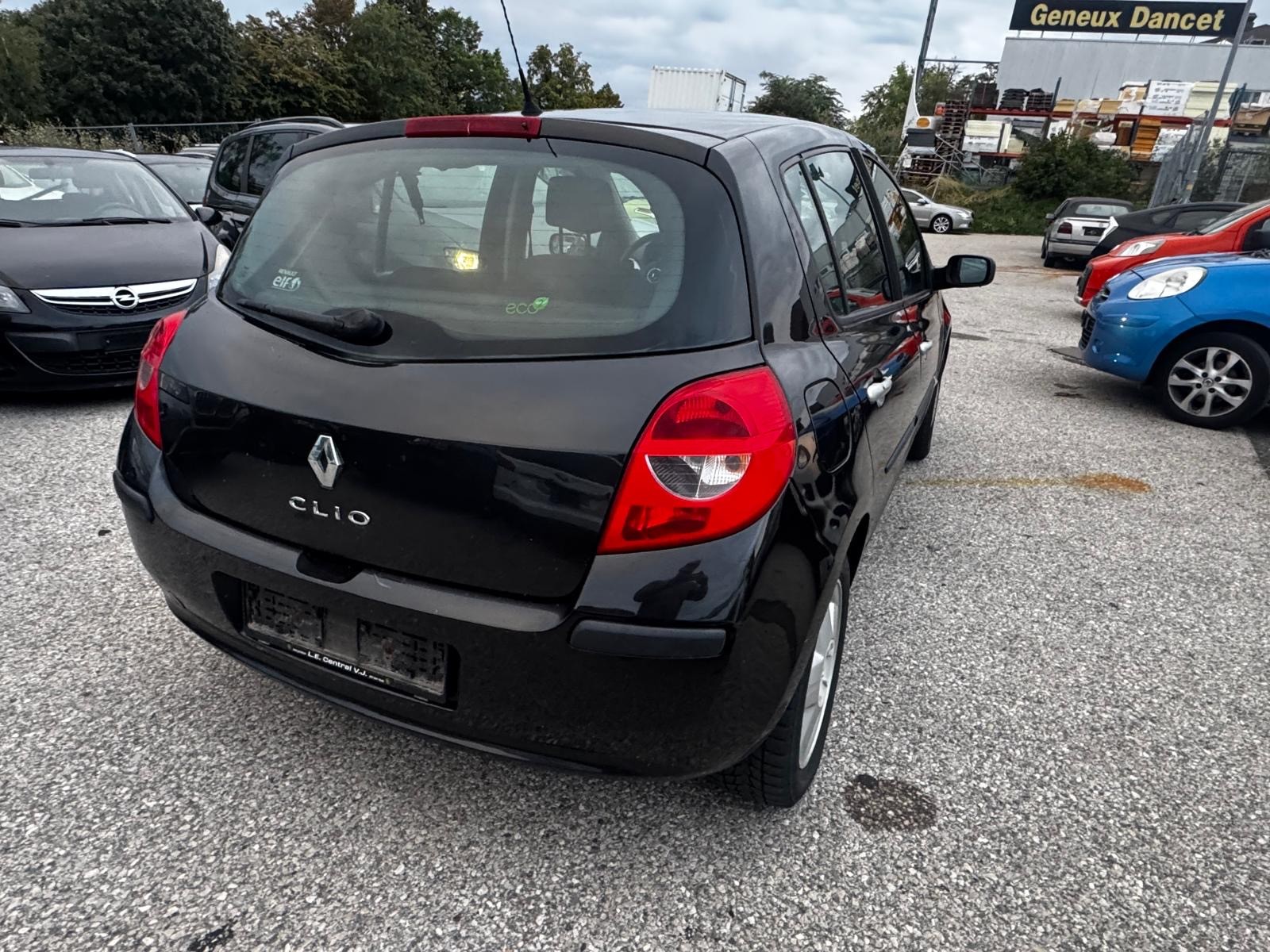 RENAULT Clio 1.2 16V Turbo Dynamique-image-4