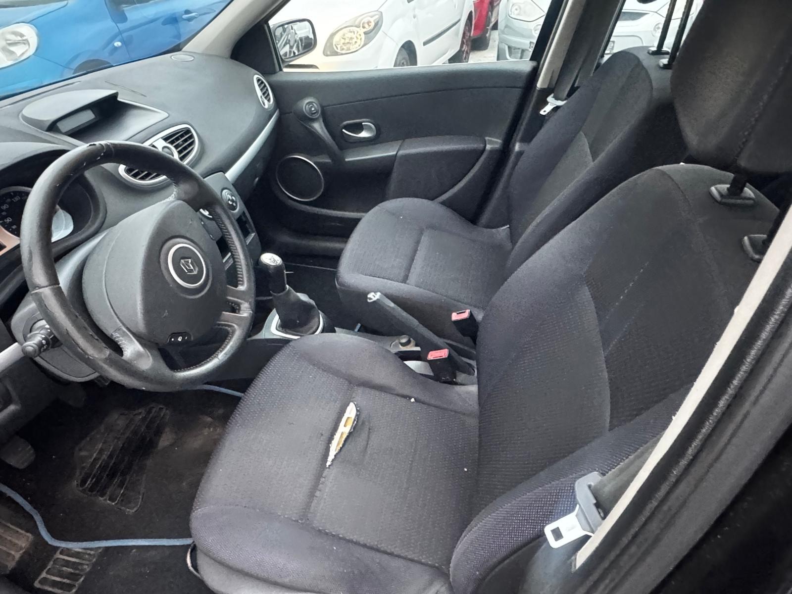 RENAULT Clio 1.2 16V Turbo Dynamique-image-7