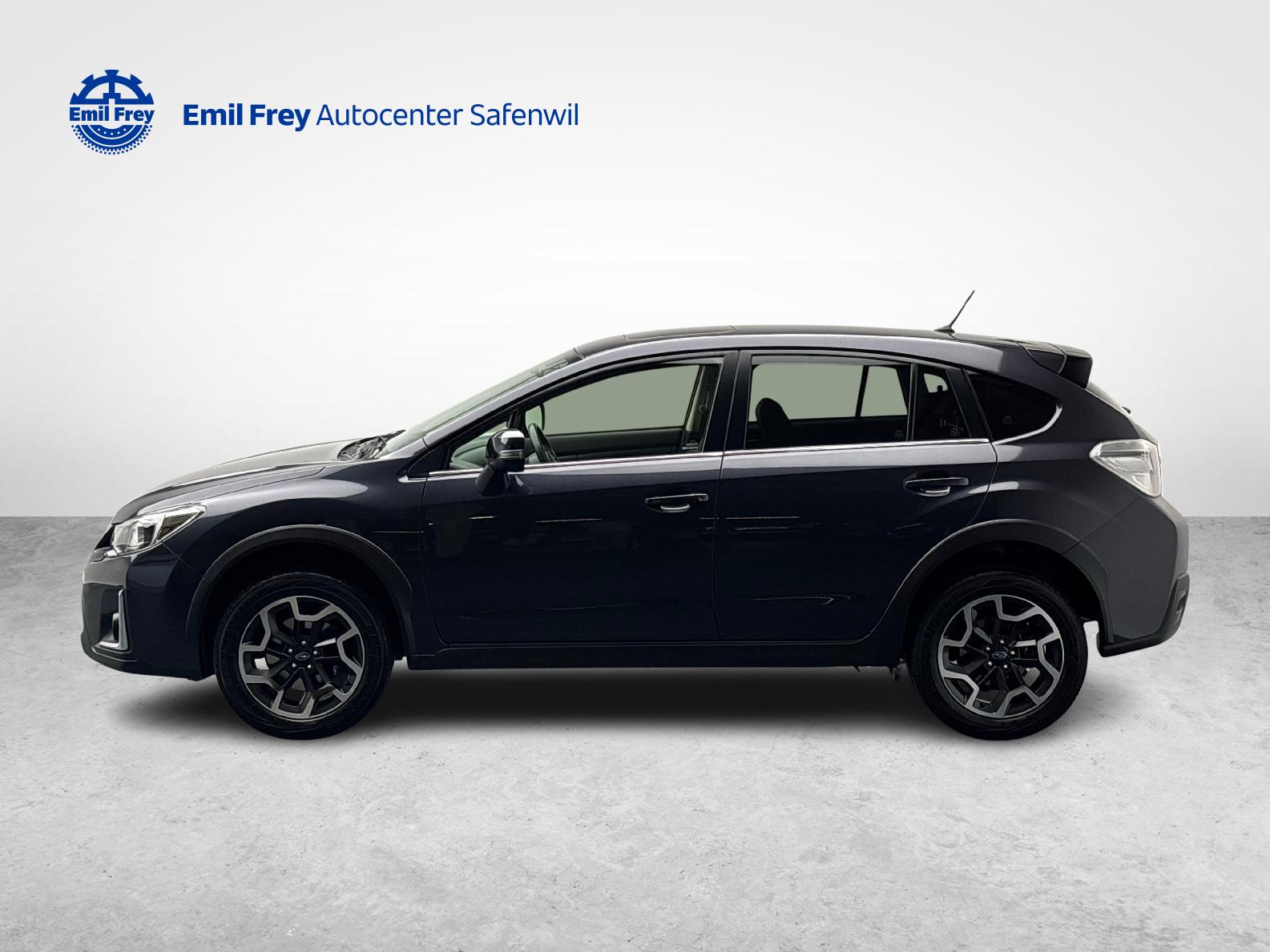 SUBARU XV 2.0i Swiss Three-showroom-element-1